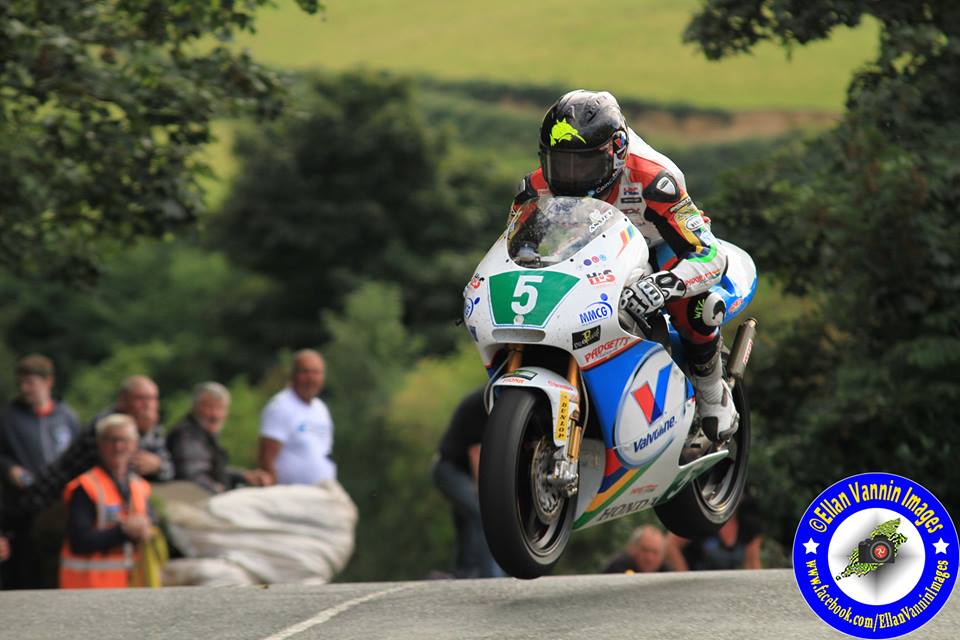 Bruce Anstey To Make Two Stroke Dundrod Debut