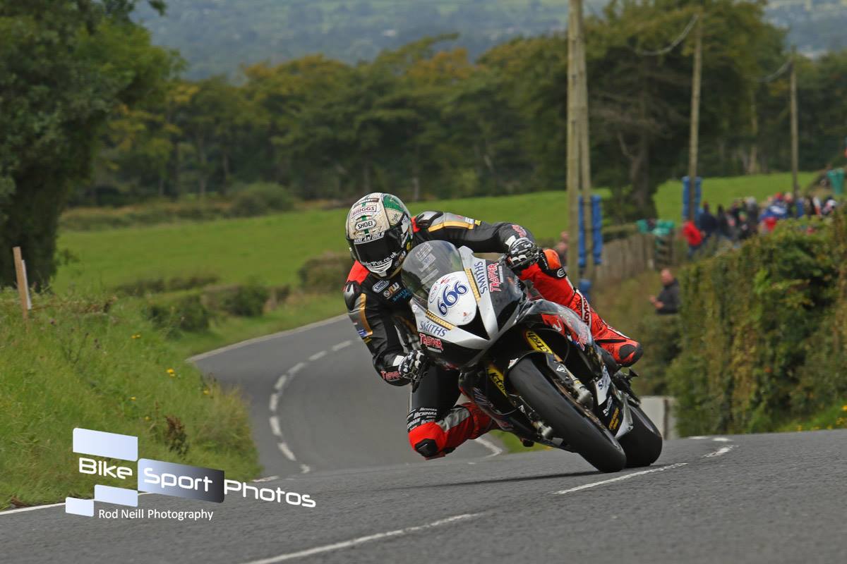 MCE Insurance Ulster Grand Prix: Hickman Edges Anstey In Pulsating Opening Supersport Encounter