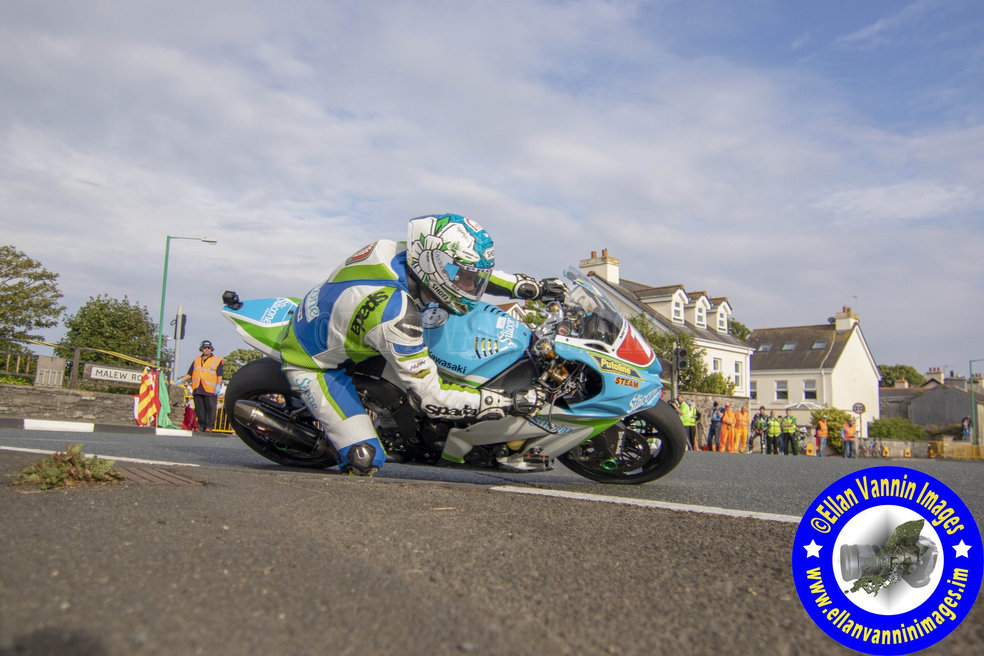 Southern 100: Harrison Completes Quadruple Of Victories With Resounding Island Aggregates Superbike Success