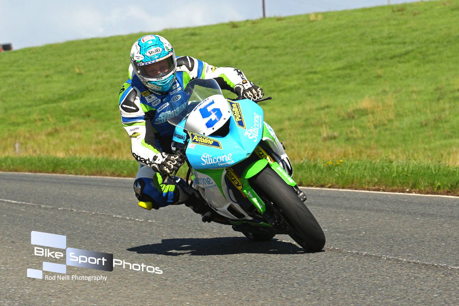 MCE Insurance Ulster Grand Prix: Tenacious Harrison Edges Out Cummins In Gripping Supersport Practice Session