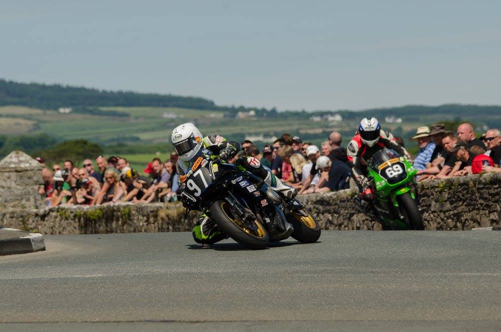 125/400 Competition Concludes At Southern 100