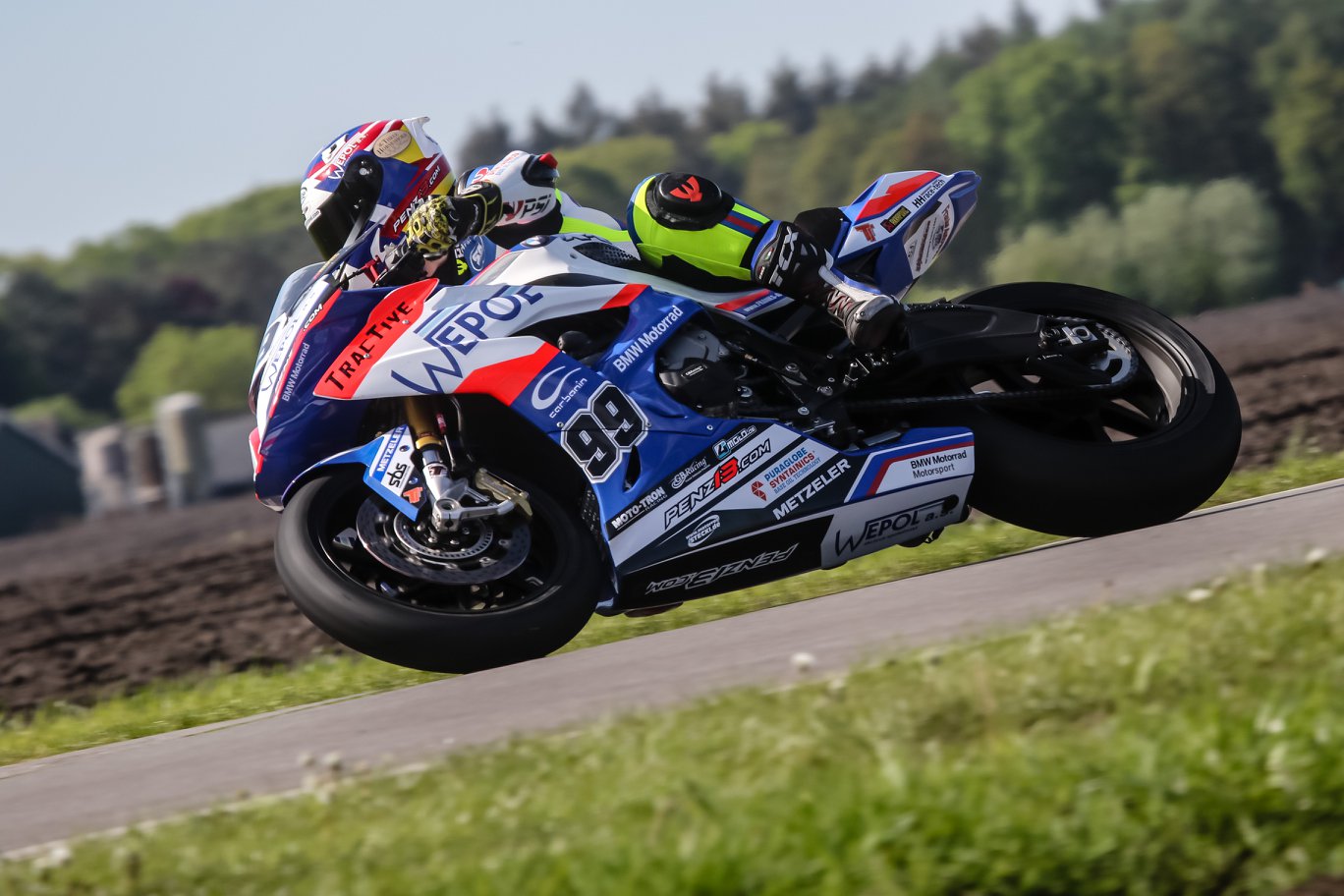 IRRC Frohburg: First Rate Webb Continues Premier Class Supremacy
