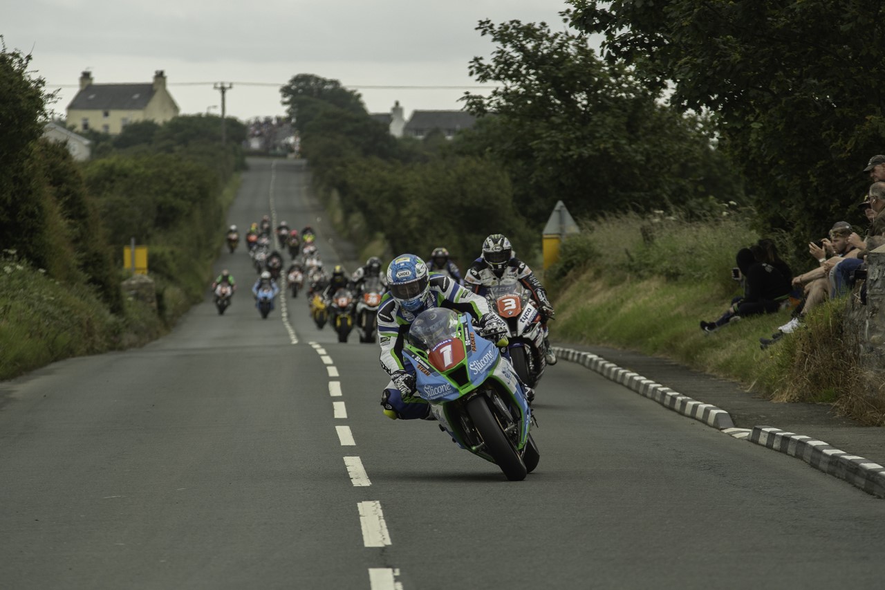 Southern 100 Latest – Hunts Motorcycles Support Solo Championship