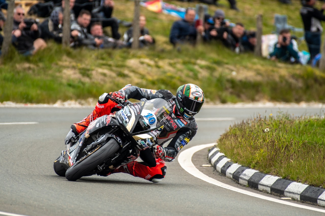 TT 2022: Opening Supersport/Sidecar Race Results