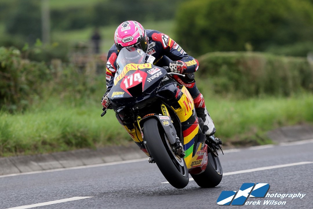 Armoy:  Scintillating Todd Wins Race of Legends