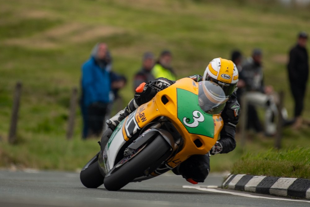 2023 Manx GP: Browne Prevails In Reduced Lightweight Encounter