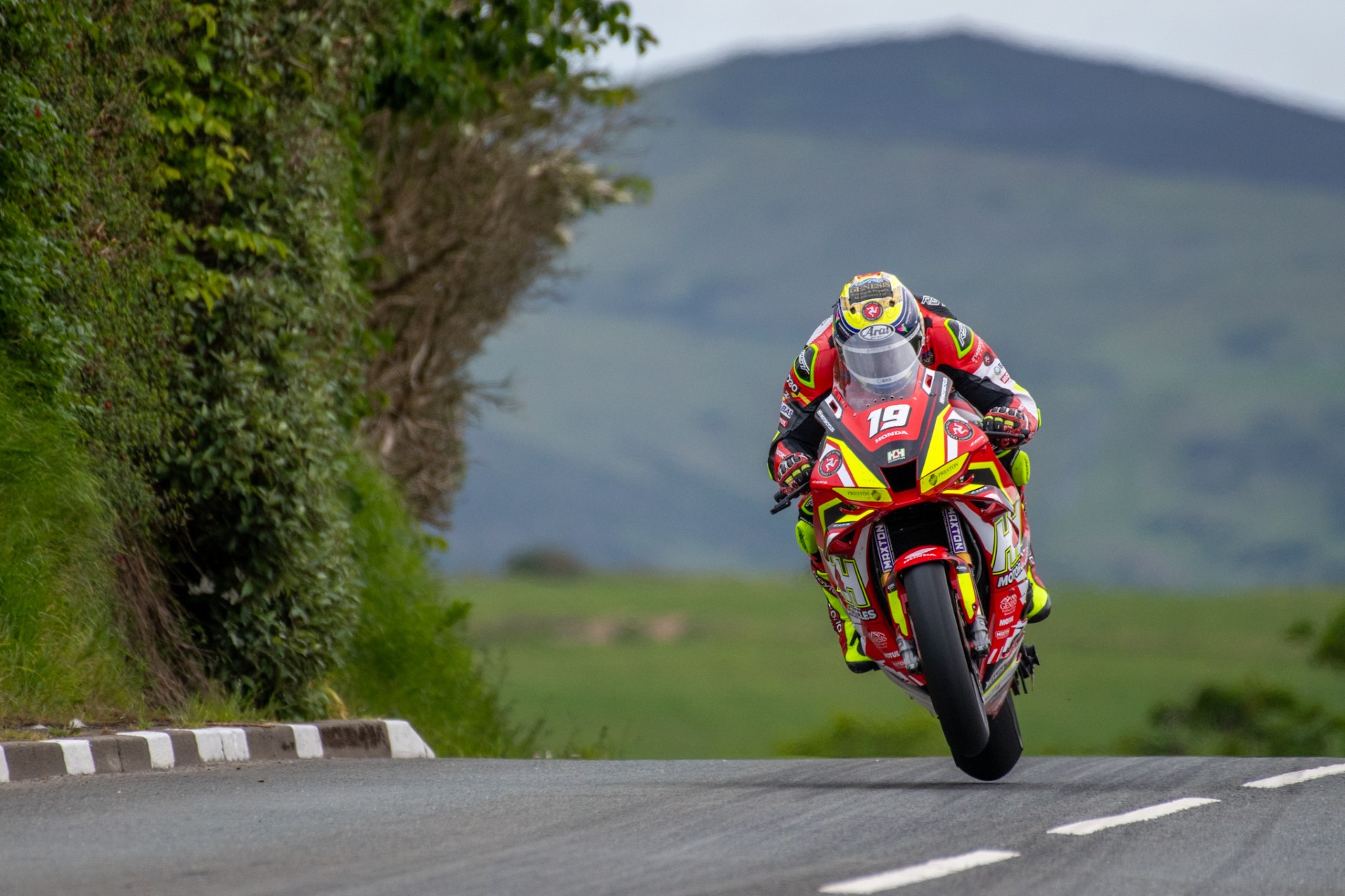 TT 2025: Friday Afternoon Qualifying Live Updates