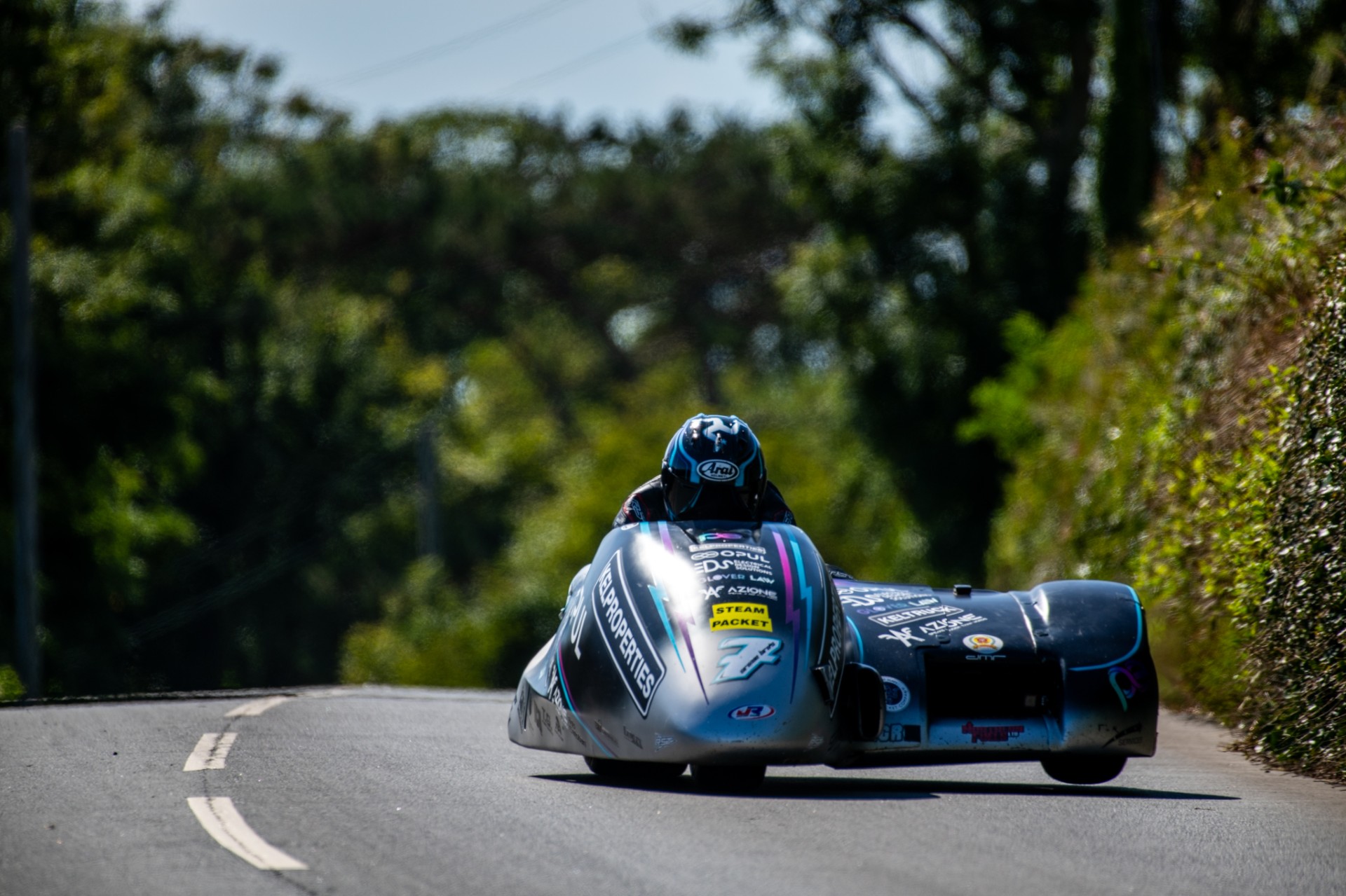 Southern 100: Crowes Land Maiden Sidecar Championship Title