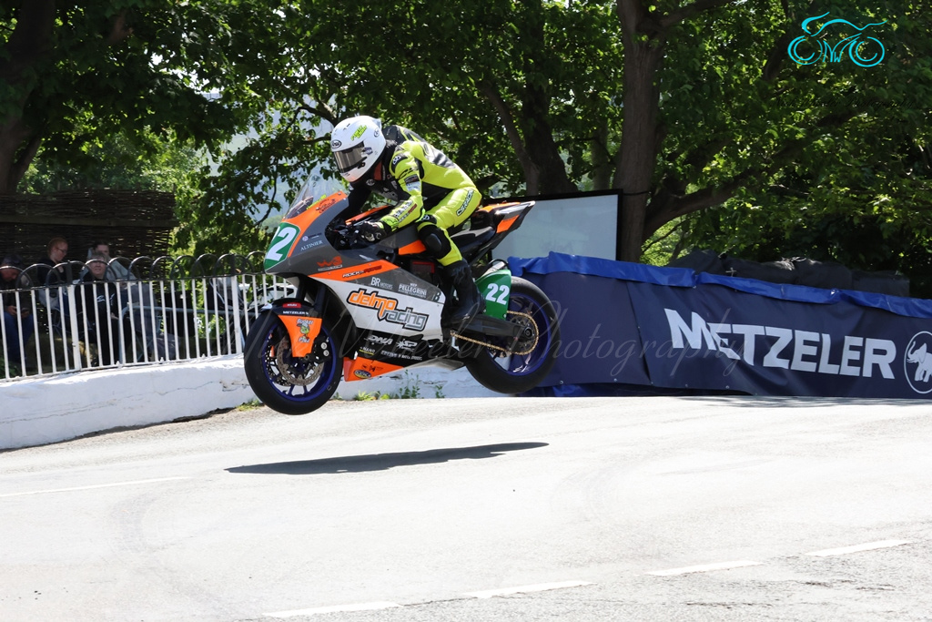TT 2026: Sportbike Race 1 Live Updates