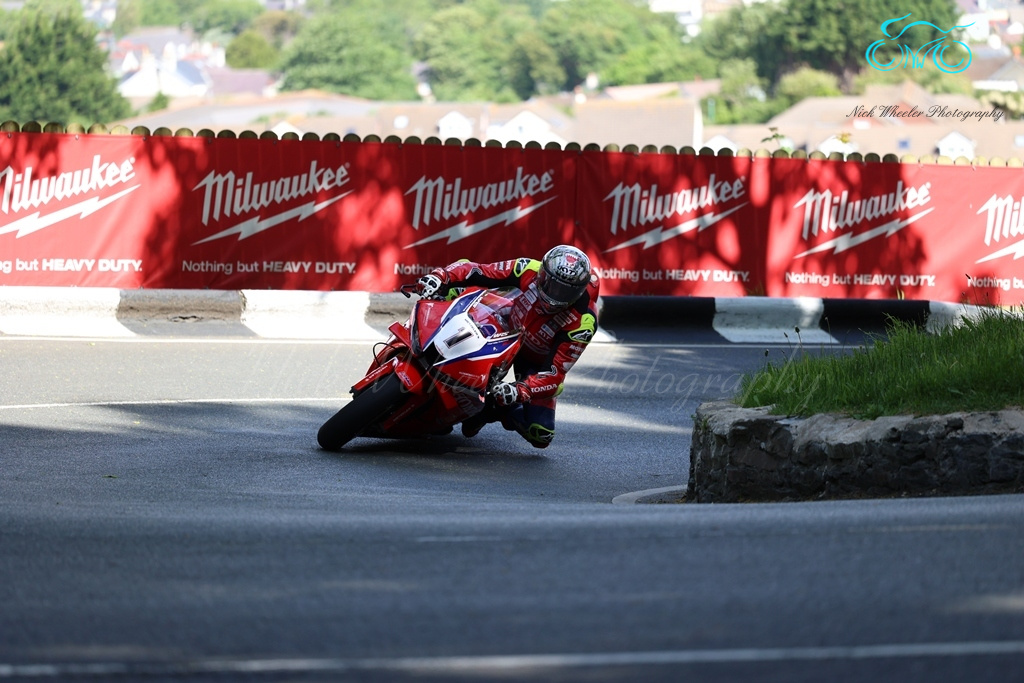 TT 2026: Senior Race Live Updates
