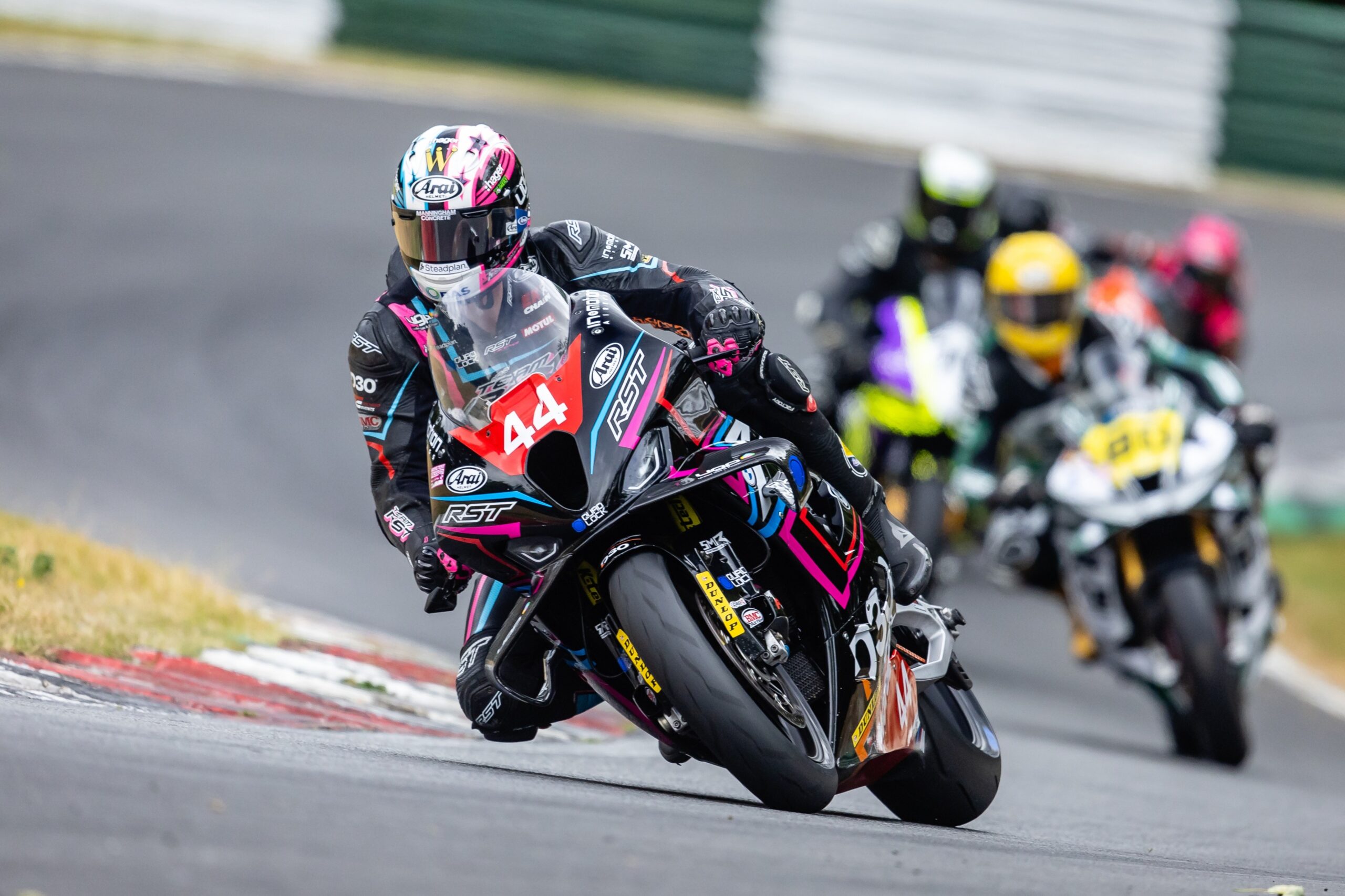 No Limits Racing Round 6, Cadwell Park – Roads Competitor Watch