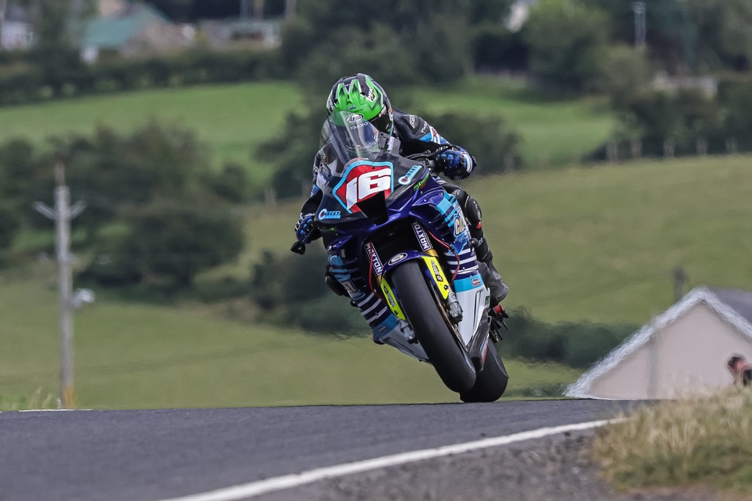 Armoy: Unstoppable Browne Pockets Essence Vault Open Encounter
