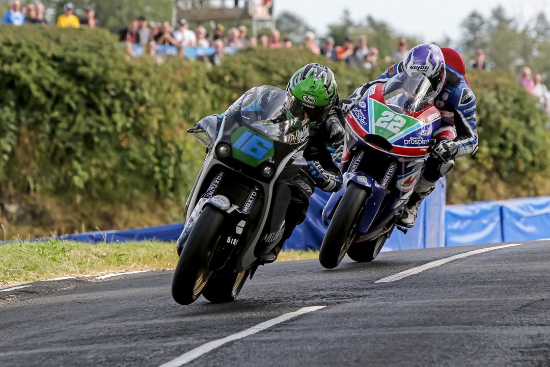 Armoy 2026: Browne Takes Gripping Super Twins Opener