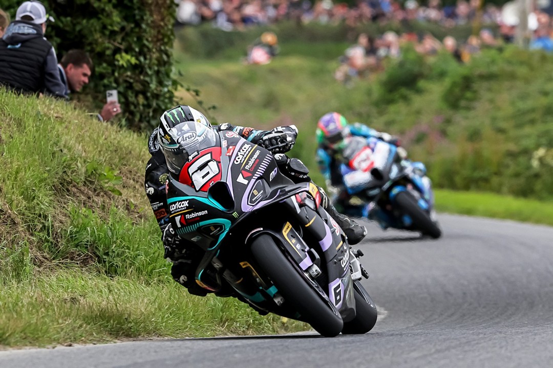 Skerries: 136 Wins Mark, New Lap Record For Dunlop MBE